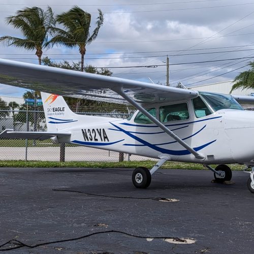 Cessna 172N | N32YA